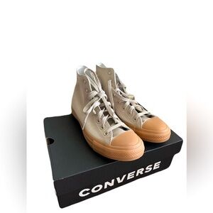 Converse Men's Chuck Taylor All Star Sneakers NWOT men’s 7.5 women’s 9.5